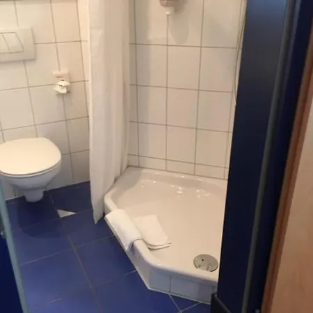 Strohofer 3*